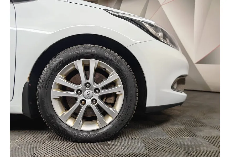 Kia Ceed 1.6 CRDi AT (115 л.с.) Белый в АВИЛОН. Слайд №9