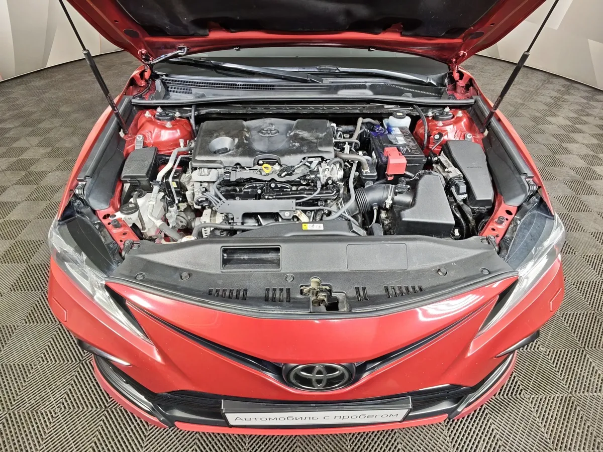 Toyota Camry 2.5 AT (200 л.с.) Красный в АВИЛОН. Слайд №11