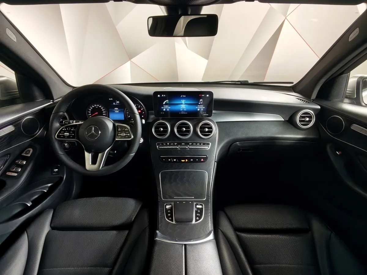 Mercedes-Benz GLC 200 9G-TRONIC 4MATIC (197 л.с.) Premium Серый в АВИЛОН. Слайд №14