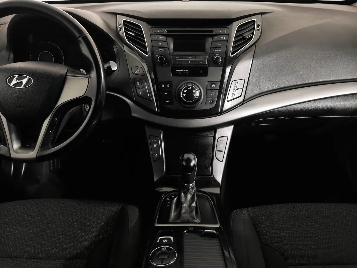 Hyundai i40 2.0 AT (150 л.с.) Comfort Белый в АВИЛОН. Слайд №13