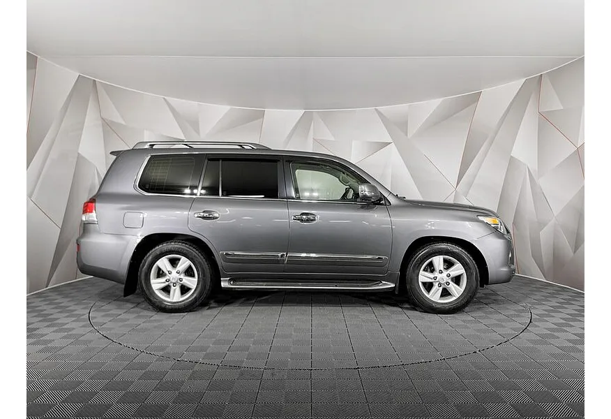 Lexus LX 570 AT (367 л.с.) Серый в АВИЛОН. Слайд №6