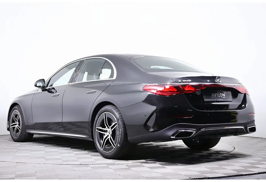 АВИЛОН - Mercedes-Benz E-Класс E 300 4MATIC (258 л.с.) Черный - slide 4