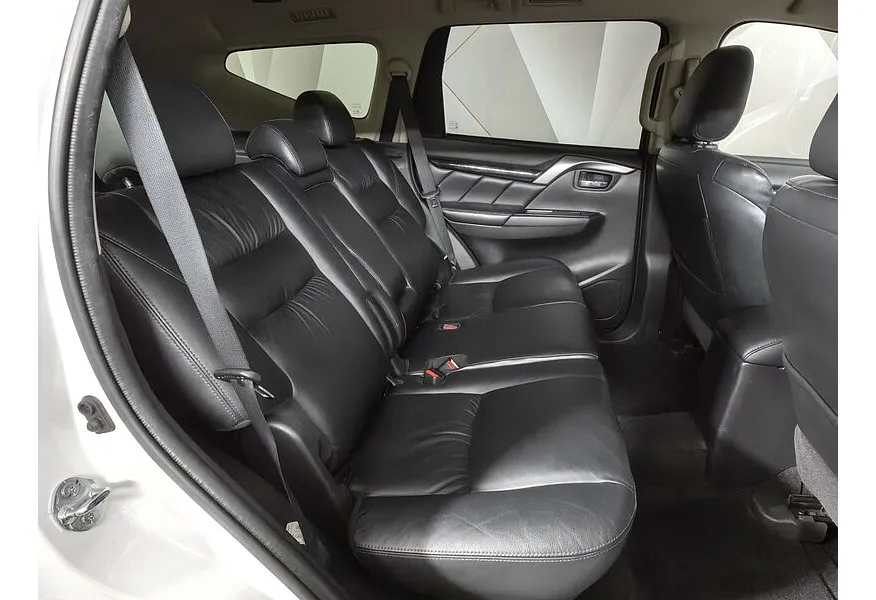 Mitsubishi Pajero Sport 2.4 DI-D AT AWD (181 л.с.) Белый в АВИЛОН. Слайд №15