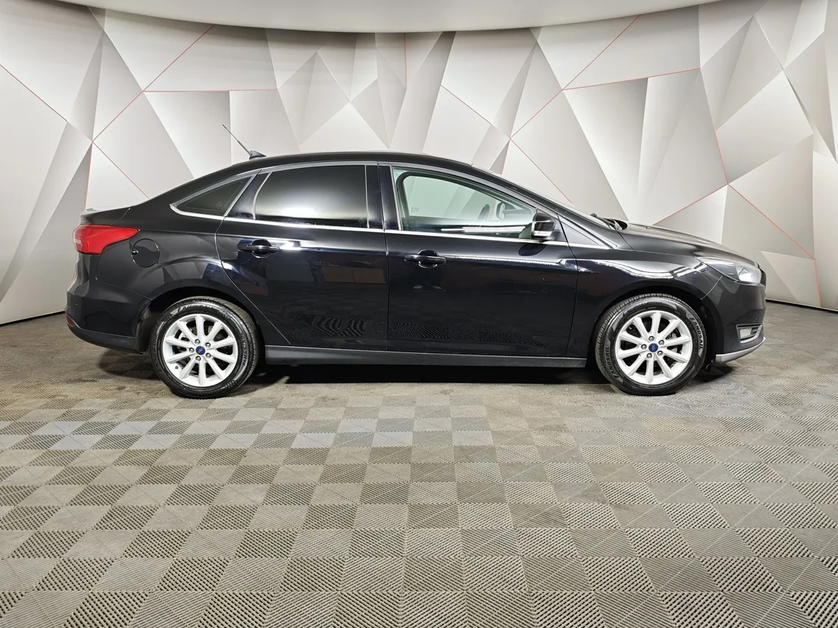 Ford Focus 1.5 EcoBoost AT (150 л.с.) Titanium Черный в АВИЛОН. Слайд №6