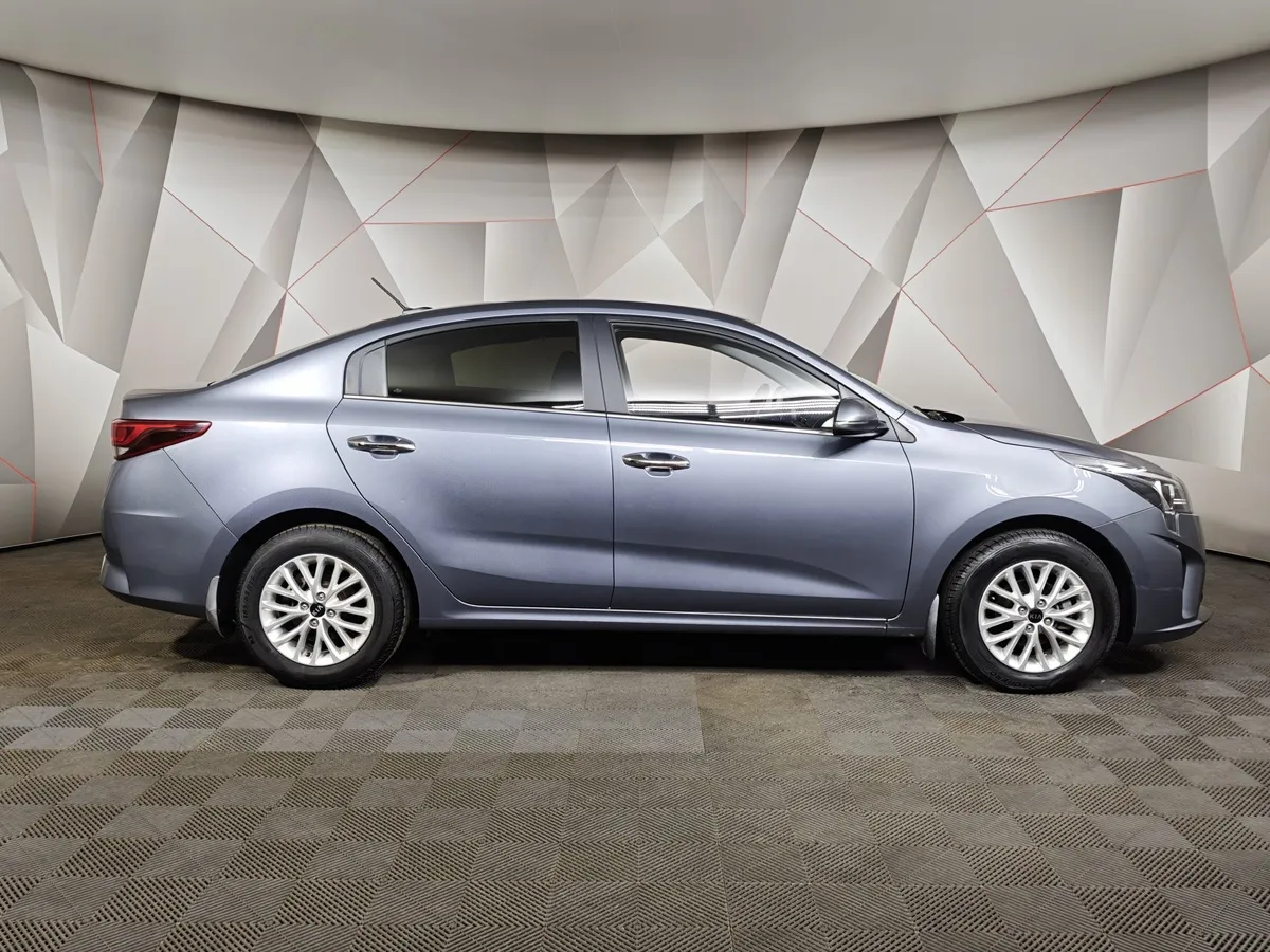 Kia Rio 1.6 AT (123 л.с.) Серый в АВИЛОН. Слайд №6