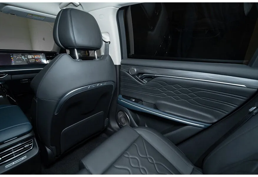 АВИЛОН - Voyah Free EVR Long Range 1.5 AT AWD (489 л.с.) Черный - slide 9