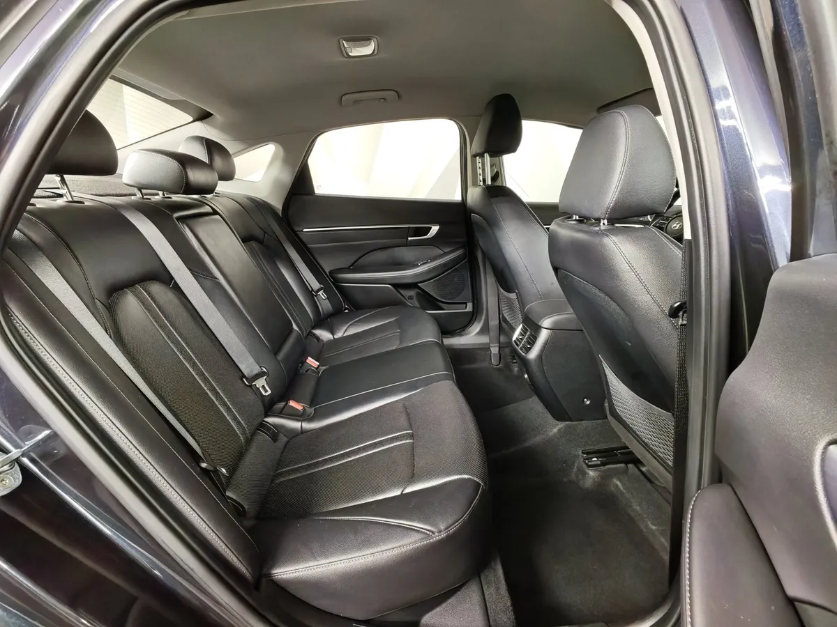 Hyundai Sonata 2.0 MPI (150 л.с.) Business Синий в АВИЛОН. Слайд №16