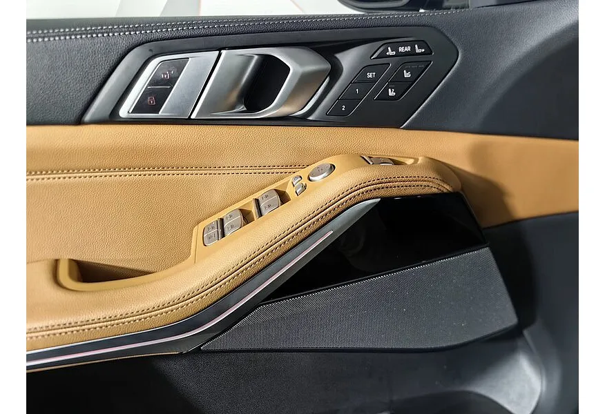АВИЛОН - BMW X7 4.4 xDrive Steptronic (462 л.с.) Черный - slide 8