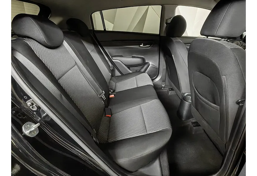 Kia Rio X-Line 1.6 AT (123 л.с.) Luxe Черный в АВИЛОН. Слайд №16