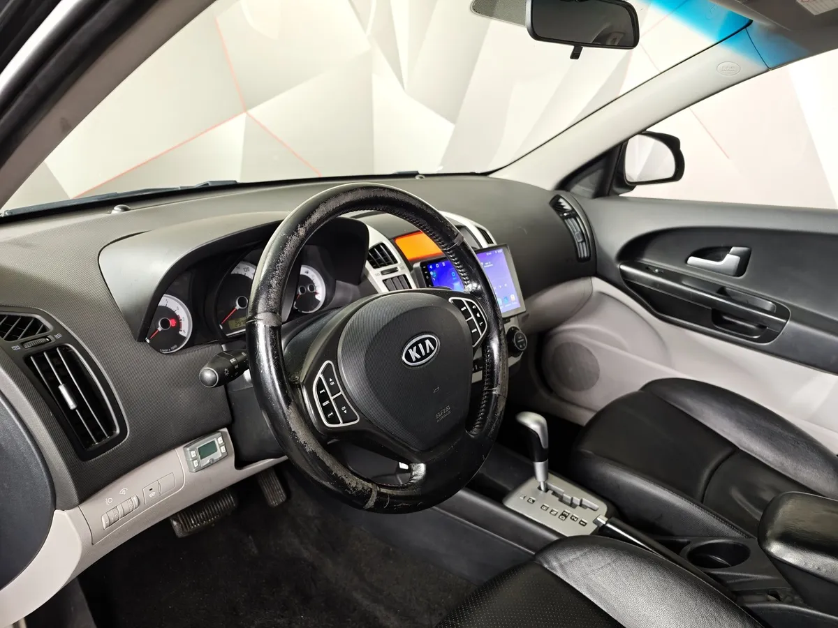 Kia Ceed 2.0 AT (143 л.с.) Черный в АВИЛОН. Слайд №17