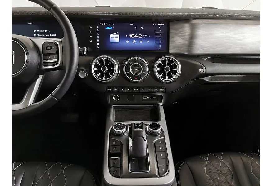 TANK 300 2.0T AT 4WD (220 л.с.) Adventure Оранжевый в АВИЛОН. Слайд №15