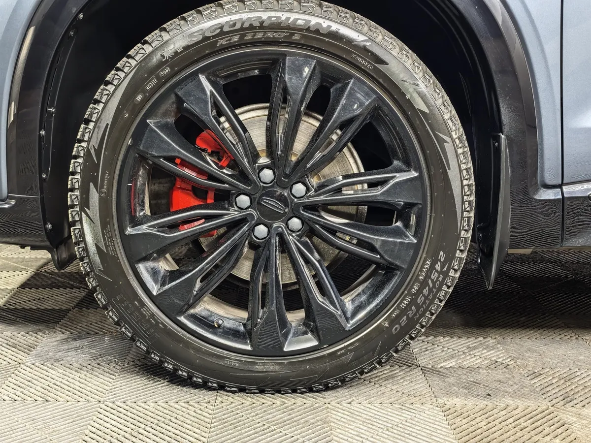 Geely Tugella 2.0 AT AWD (238 л.с.) Flagship Sport Серый в АВИЛОН. Слайд №9