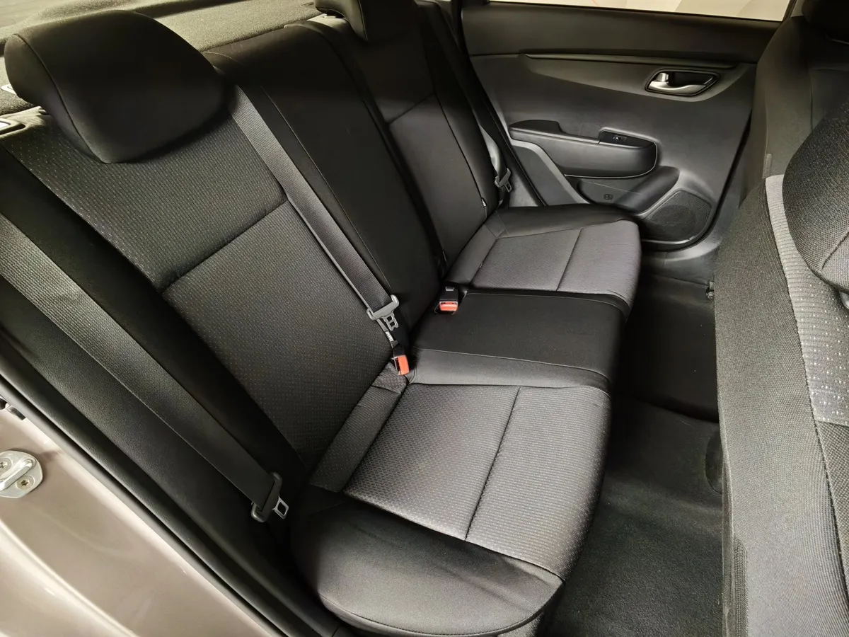 Kia Rio 1.6 AT (123 л.с.) Luxe Серый в АВИЛОН. Слайд №17