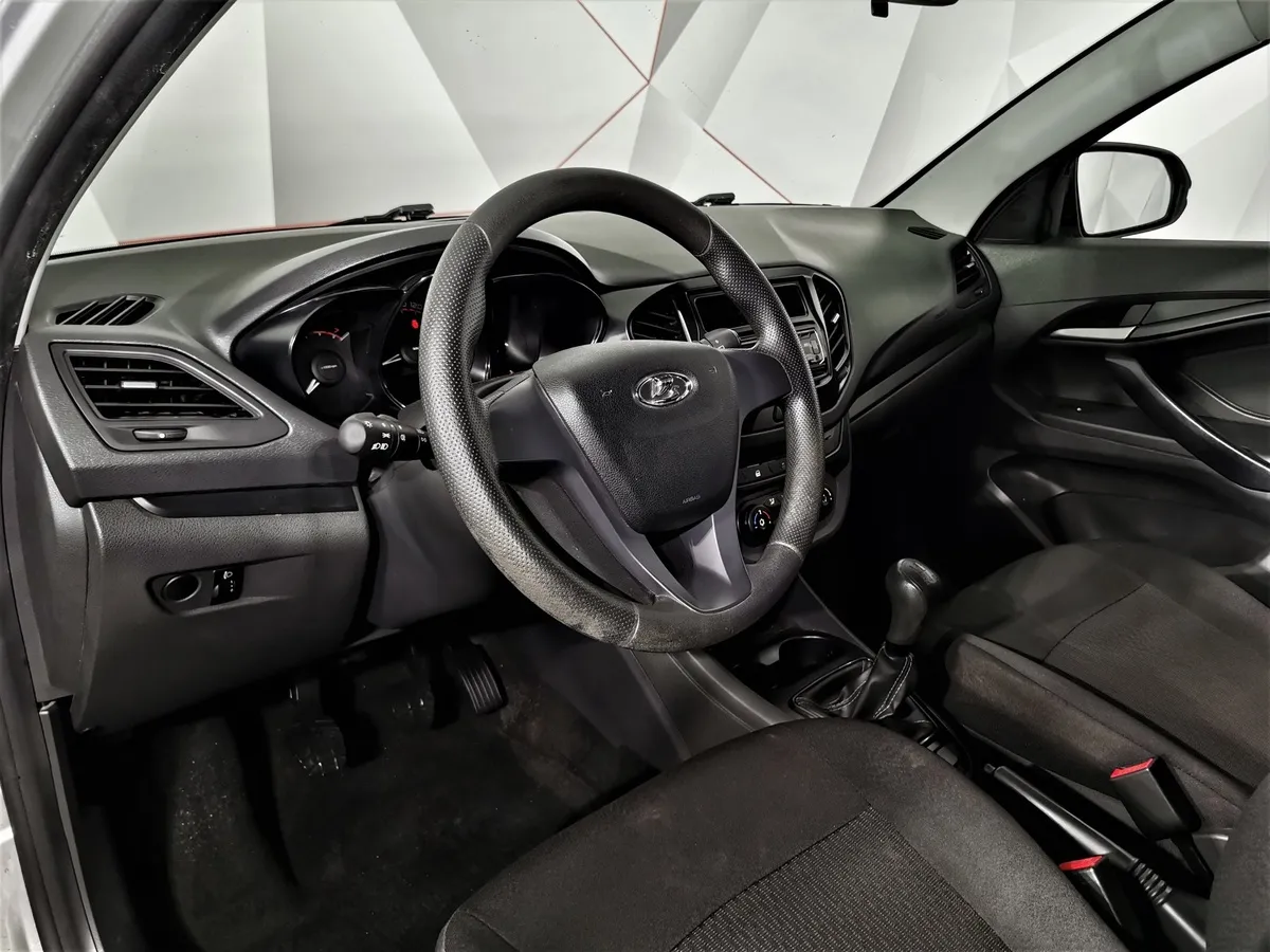 ВАЗ (Lada) Vesta 1.6 MT (106 л.с.) Comfort Winter Серый в АВИЛОН. Слайд №17