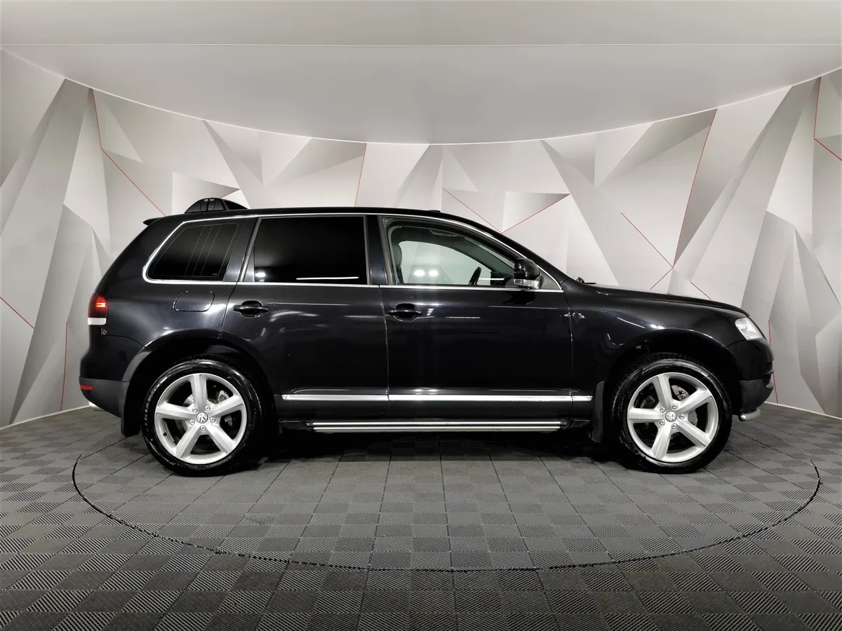 Volkswagen Touareg 3.2 Tiptronic (220 л.с.) Черный в АВИЛОН. Слайд №6