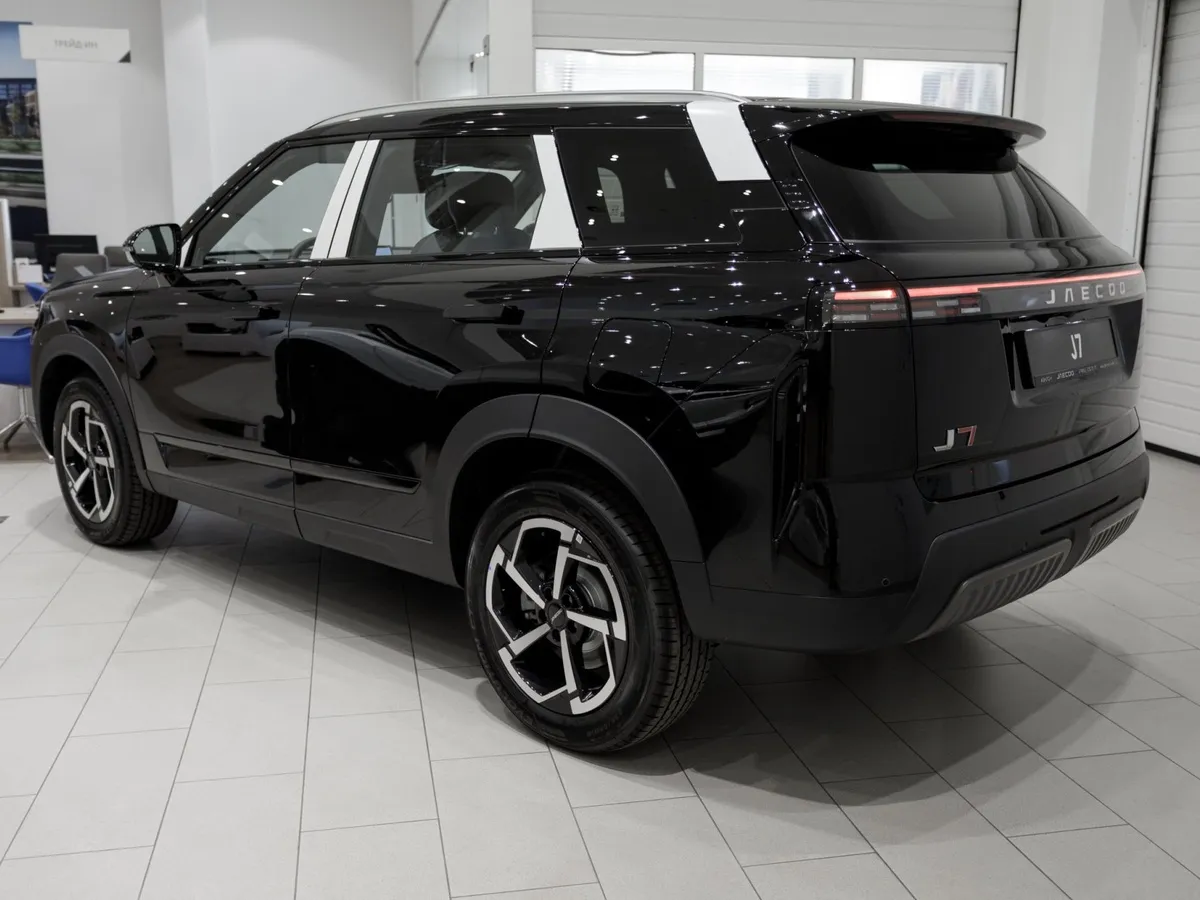 JELAND J7 1.6T DCT 4WD (186 л.с.) Престиж Черный в АВИЛОН. Слайд №6