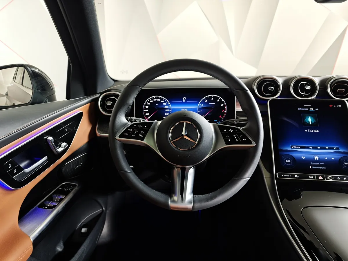 Mercedes-Benz GLC 260 L 9G-TRONIC 4MATIC (197 л.с.) Черный в АВИЛОН. Слайд №19