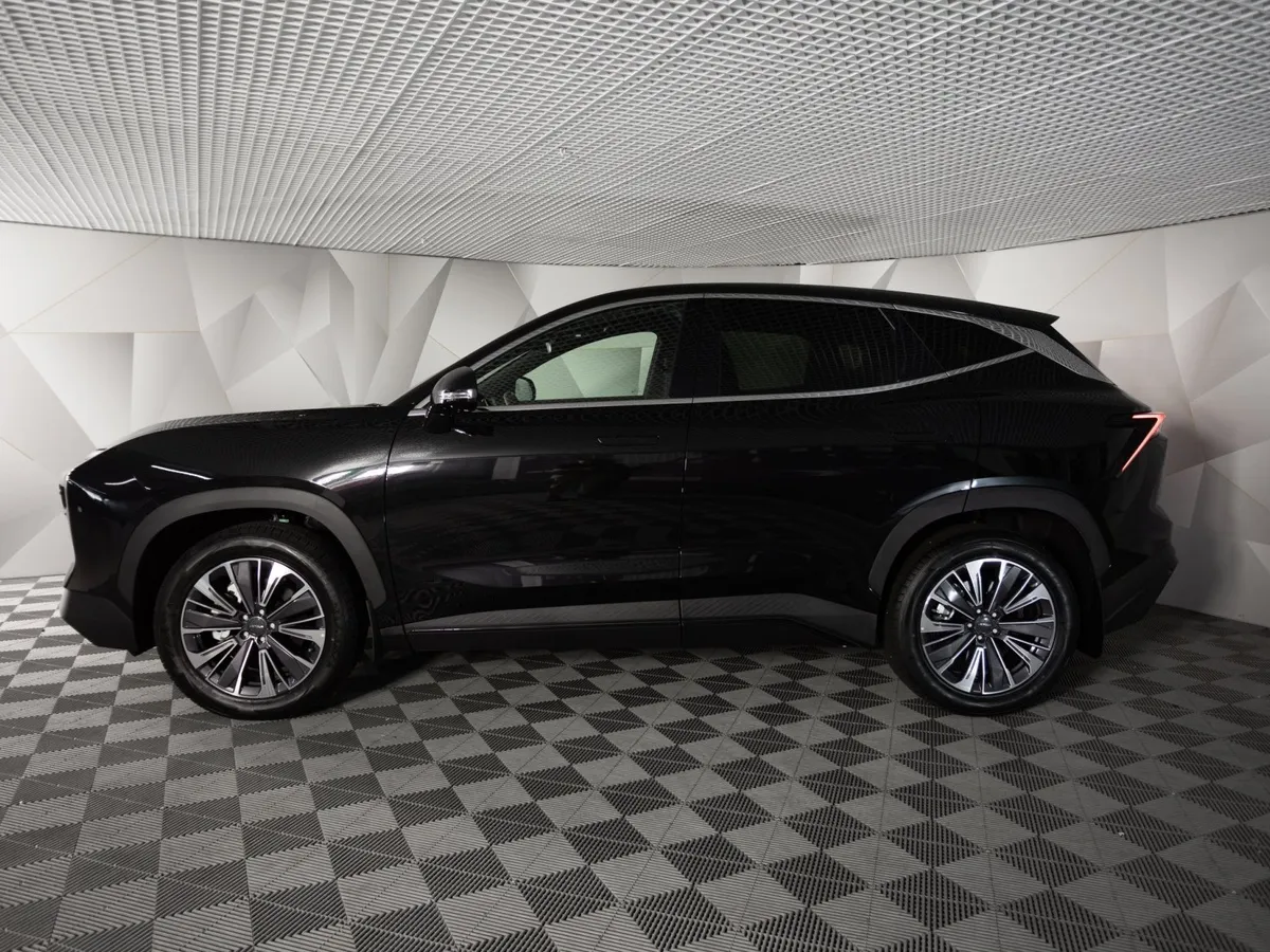JETOUR Dashing 1.5T 6DCT 2WD (147 л.с.) Luxury Черный в АВИЛОН. Слайд №2