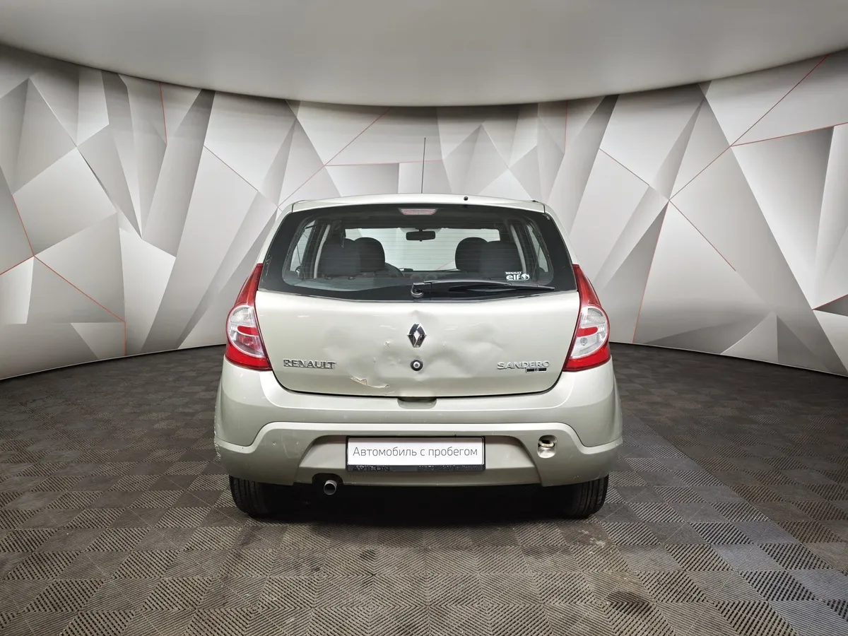 Renault Sandero 1.6 MT (84 л.с.) Коричневый в АВИЛОН. Слайд №8