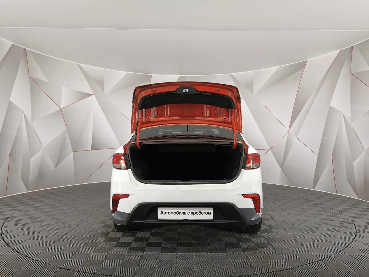 Kia Rio 1.6 AT (123 л.с.) Красный в АВИЛОН. Слайд №9