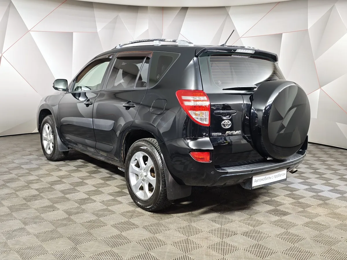 Toyota RAV4 2.0i CVT AWD (171 л.с.) Fashion Plus Черный в АВИЛОН. Слайд №4