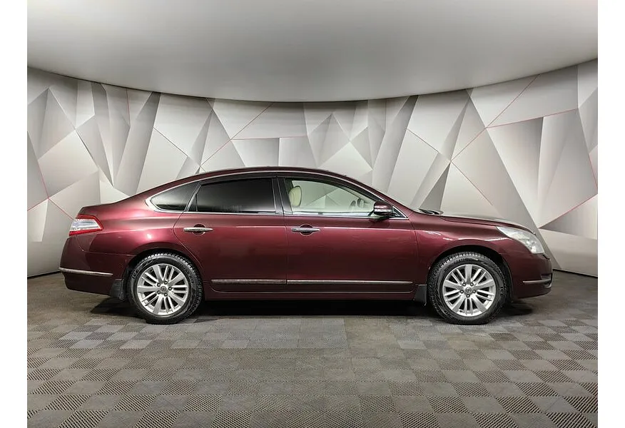 Nissan Teana 2.5 Xtronic (182 л.с.) Красный в АВИЛОН. Слайд №6