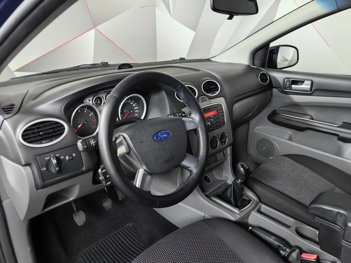 Ford Focus 1.8 MT (125 л.с.) Синий в АВИЛОН. Слайд №18
