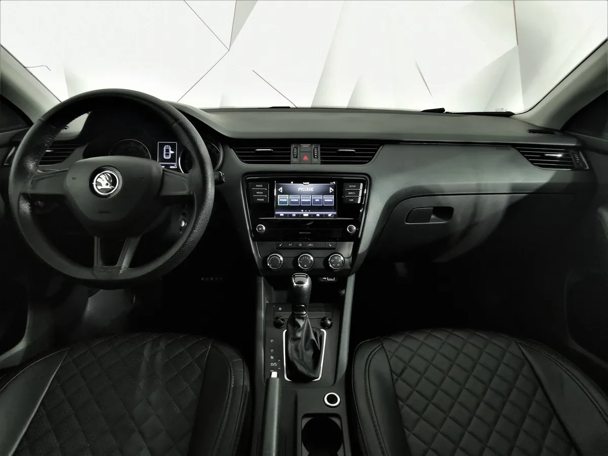 Skoda Octavia 1.6 AT (110 л.с.) Белый в АВИЛОН. Слайд №12