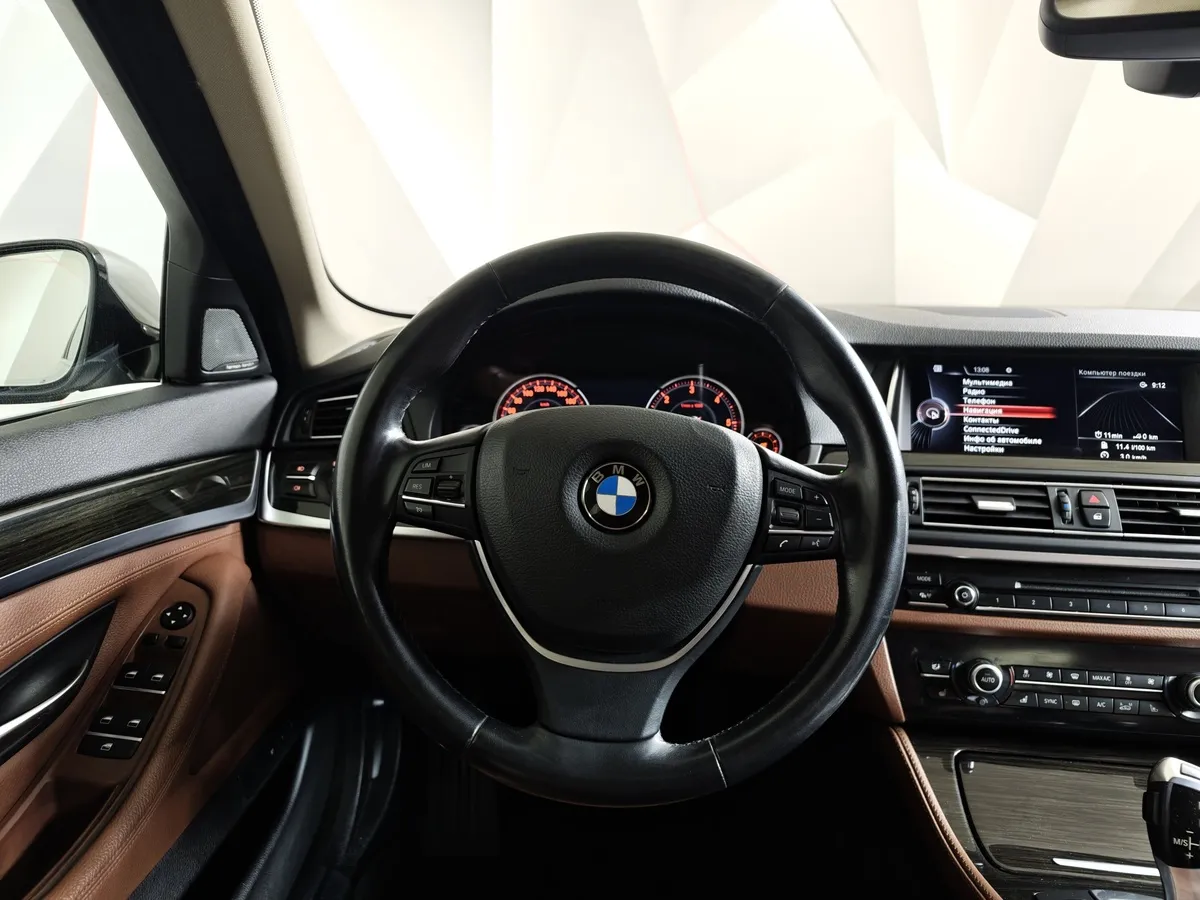 BMW 5 серия 530d xDrive Steptronic (258 л.с.) Бежевый в АВИЛОН. Слайд №15