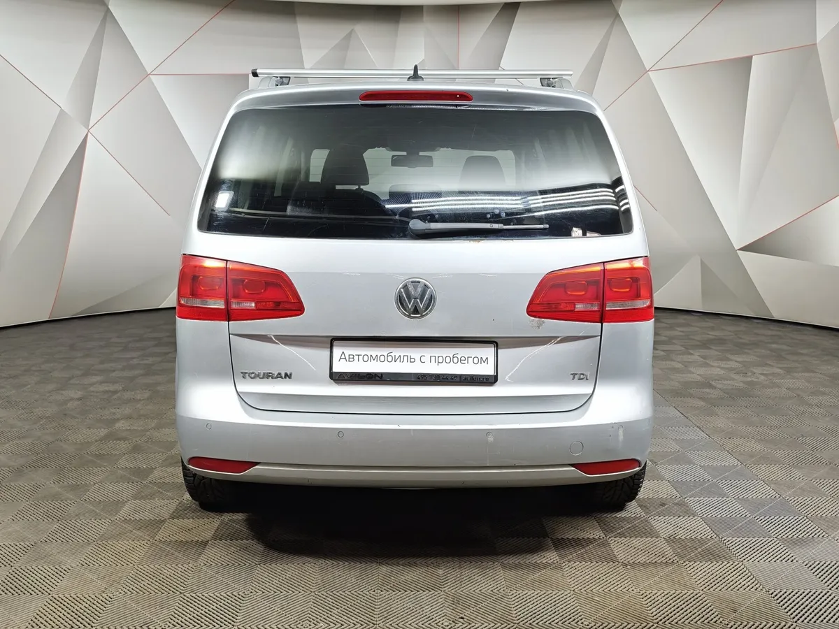 Volkswagen Touran 2.0 TDI DSG (110 л.с.) Highline Серебристый в АВИЛОН. Слайд №8