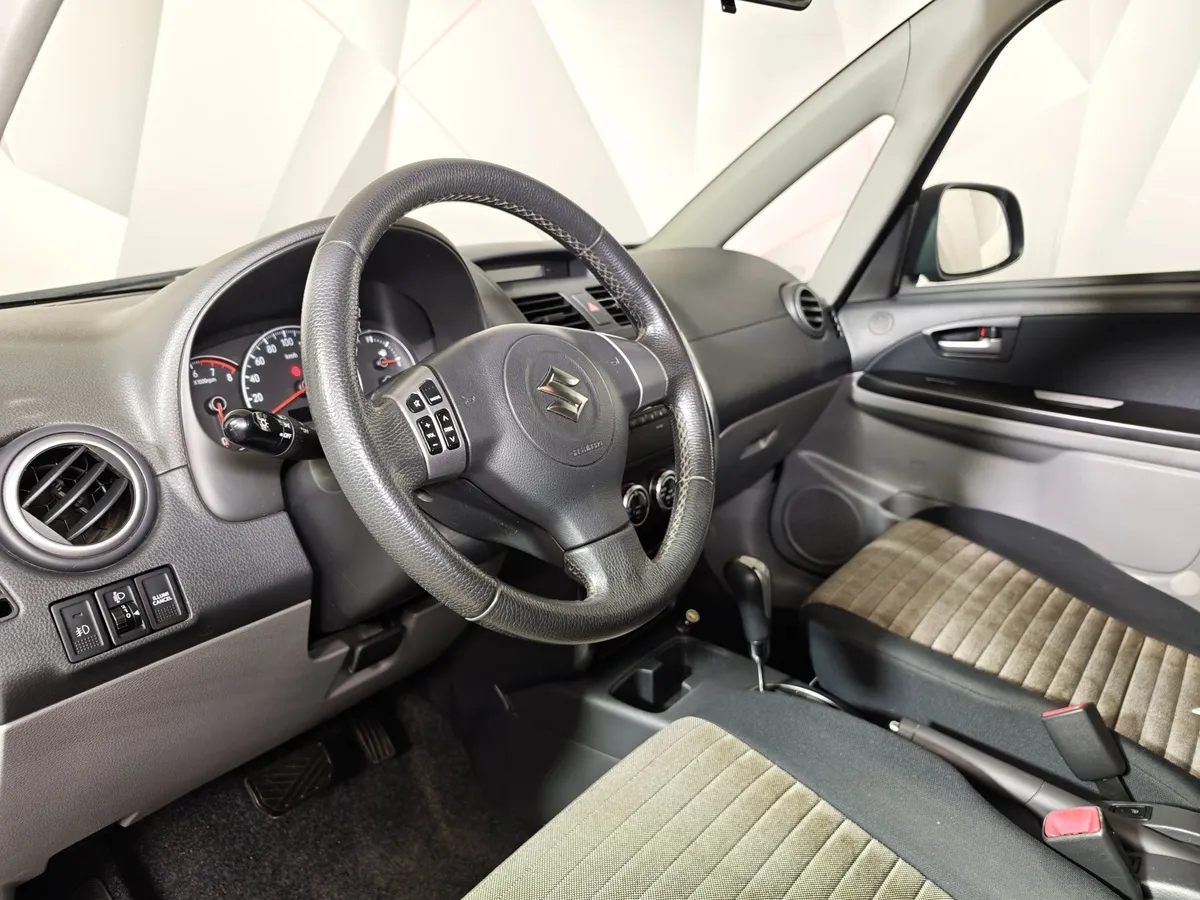 Suzuki SX4 1.6 AT (107 л.с.) Оранжевый в АВИЛОН. Слайд №19