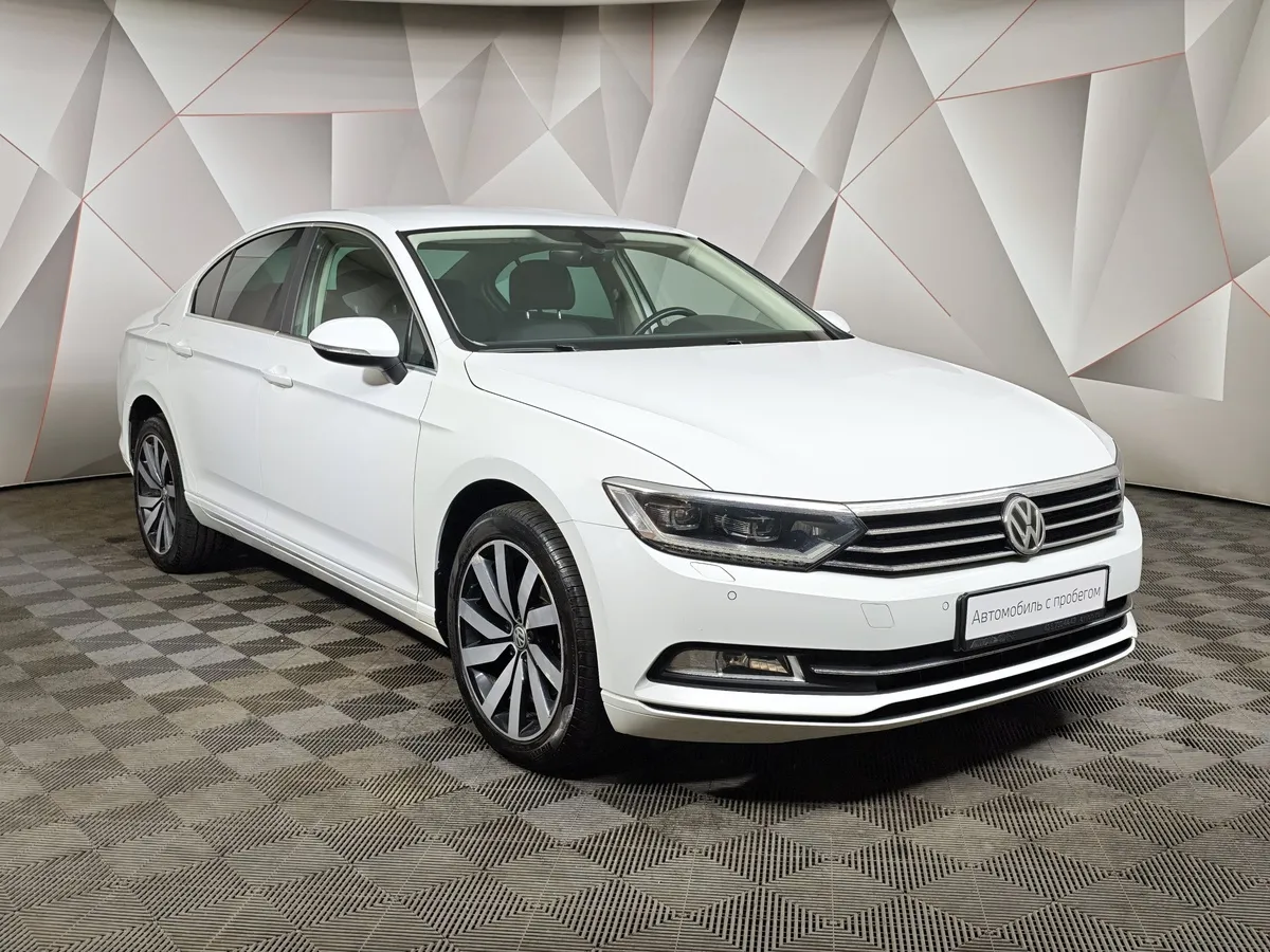 Volkswagen Passat 1.8 TSI BlueMotion DSG (180 л.с.) Highline Белый в АВИЛОН. Слайд №3