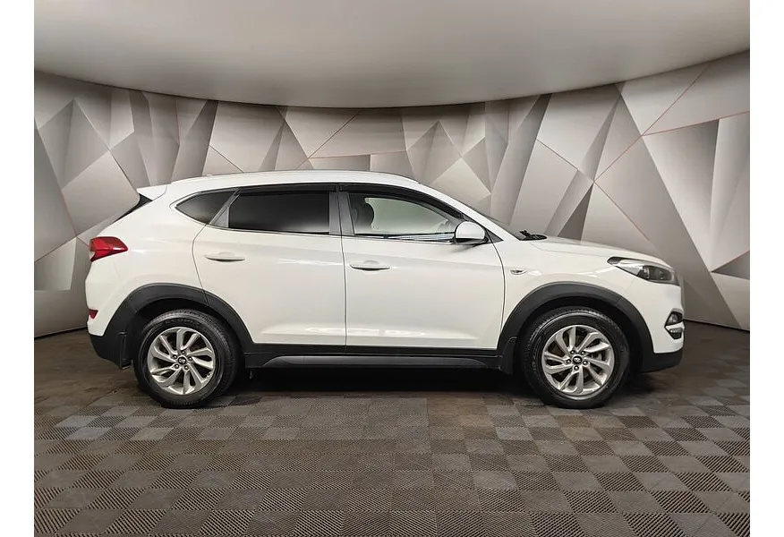 LIVE. Слайд №4