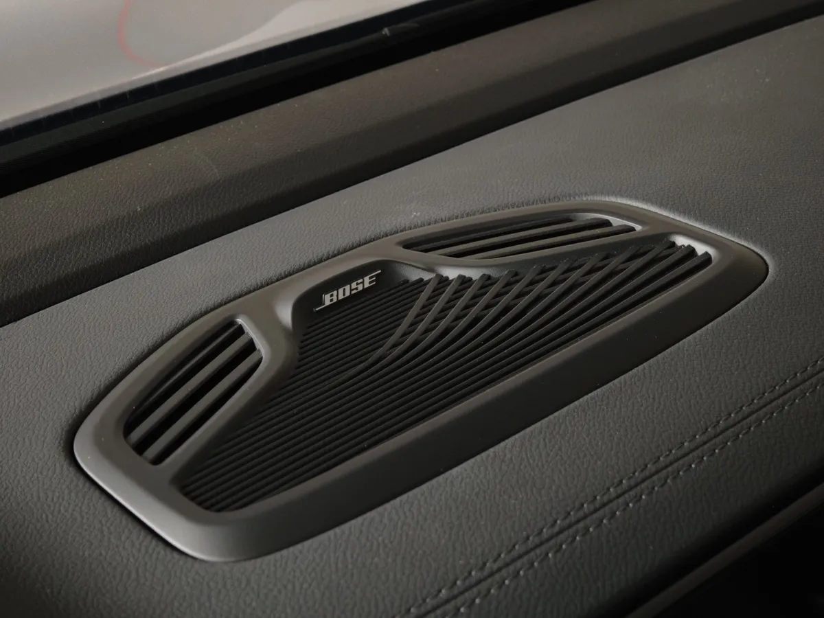 Geely Monjaro 2.0T 8AT 4WD (238 л.с.) Exclusive LE Синий в АВИЛОН. Слайд №24