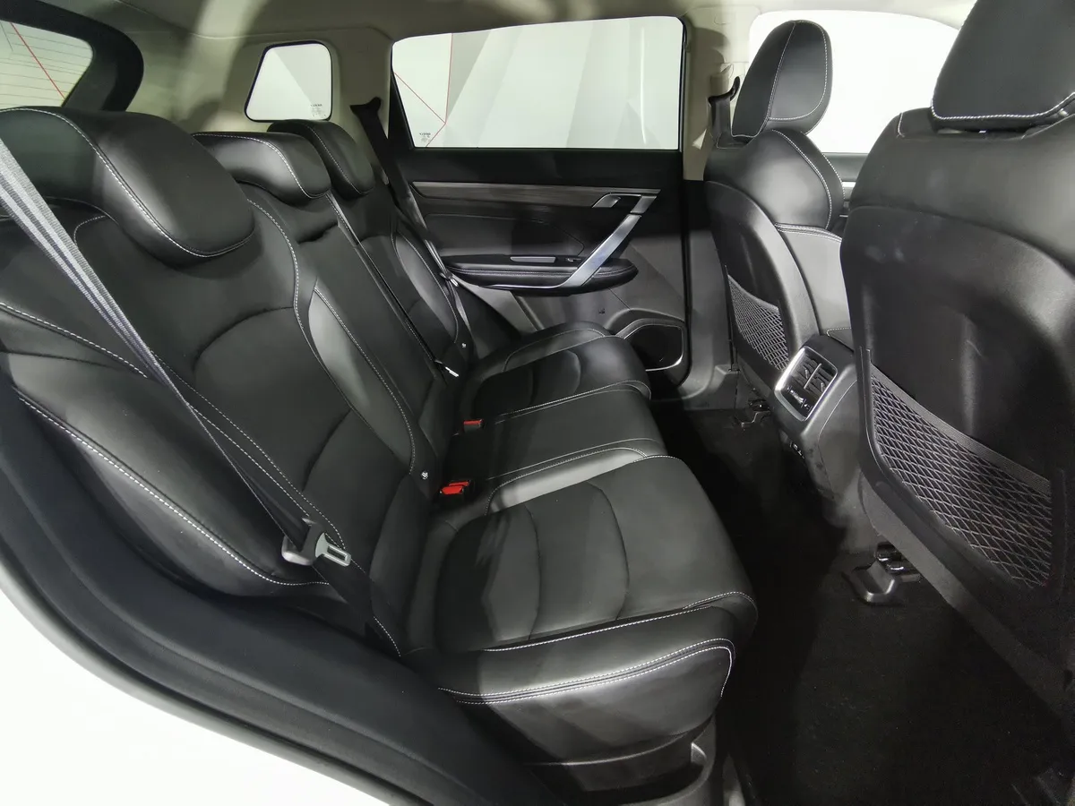 Geely Atlas Pro 1.5T AT FWD (177 л.с.) Luxury Белый в АВИЛОН. Слайд №15
