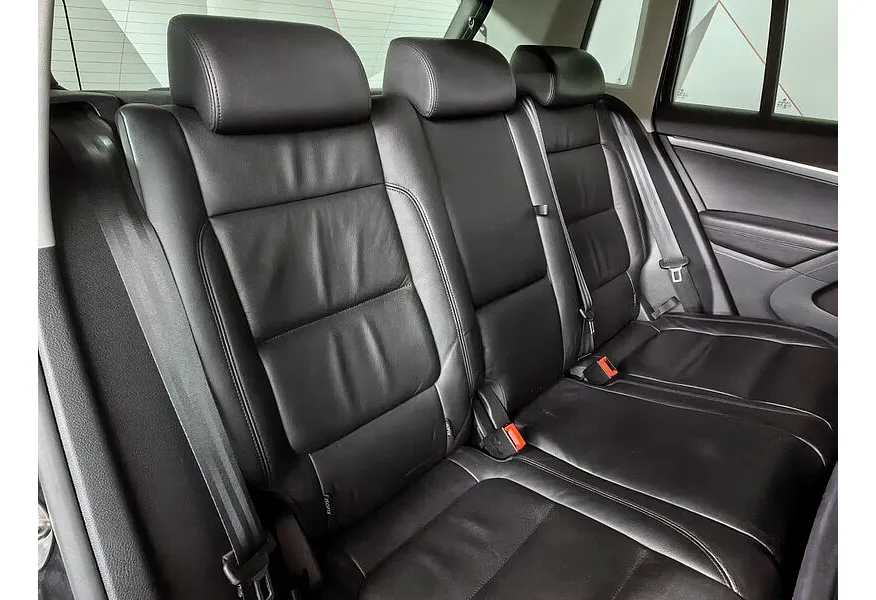 Volkswagen Tiguan 2.0 TDI 4Motion AT (140 л.с.) Track & Field Черный в АВИЛОН. Слайд №16