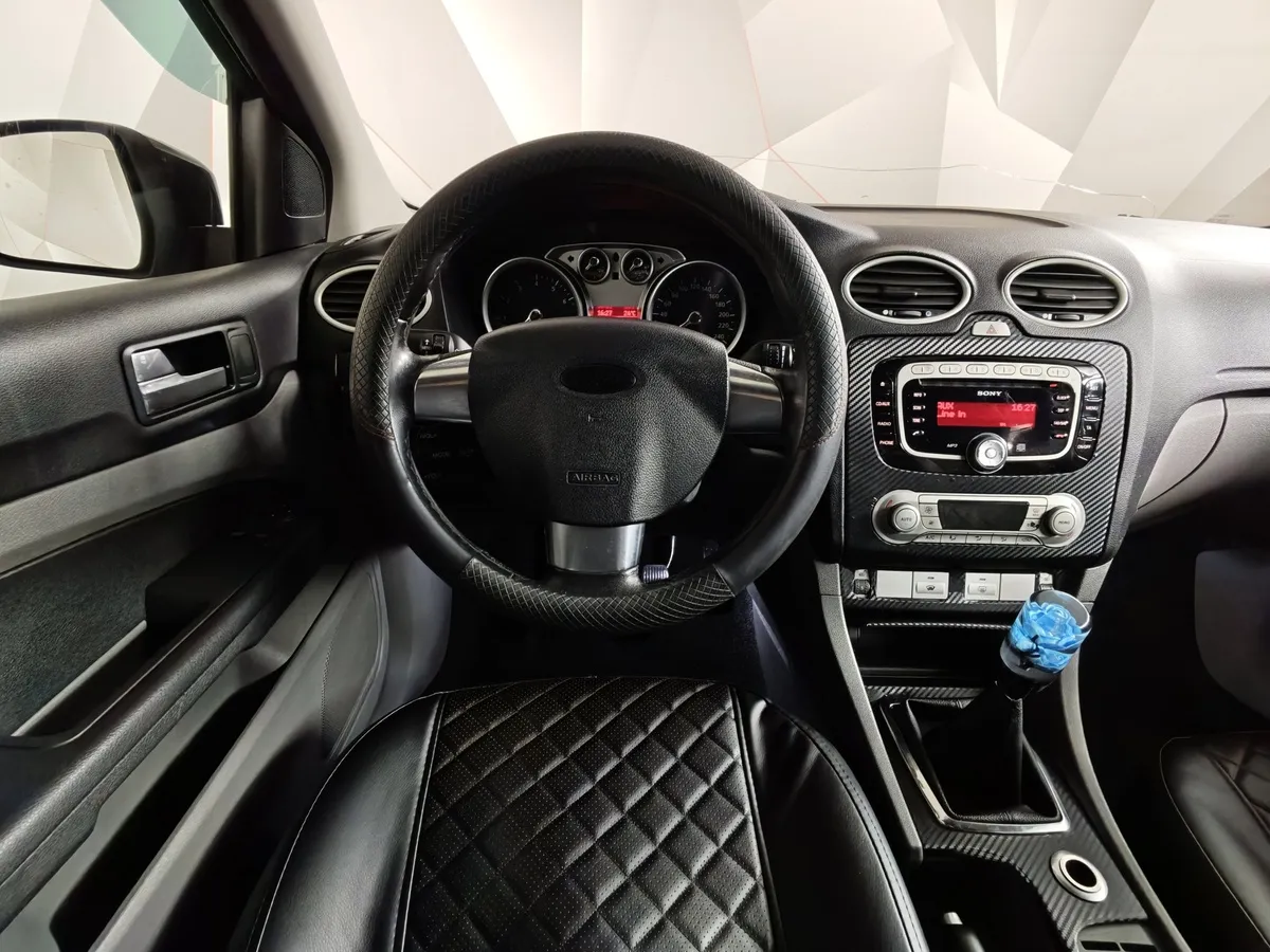 Ford Focus 1.8 MT (125 л.с.) Ghia Черный в АВИЛОН. Слайд №20
