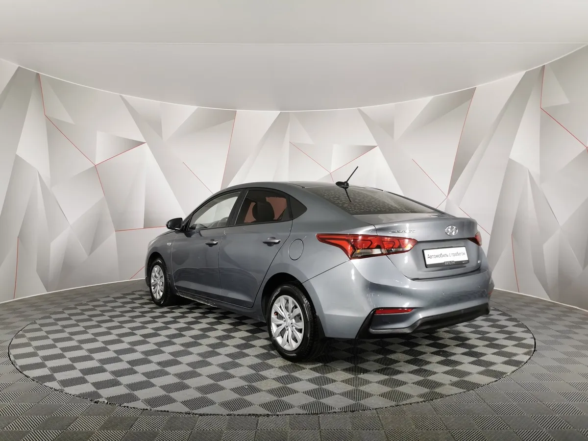 Hyundai Solaris 1.6 AT (123 л.с.) Comfort + Winter Серый в АВИЛОН. Слайд №4