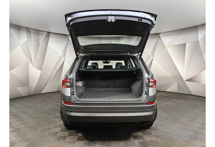 АВИЛОН - Skoda Kodiaq 2.0 TSI DSG 4X4 (180 л.с.) Серый - slide 19