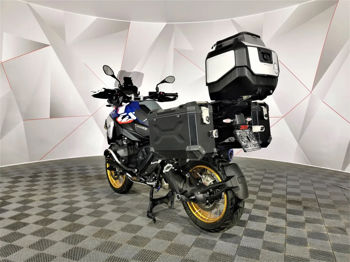 BMW Motorrad R 1300 GS R 1300 GS 1300 см³ (145) 1300 Синий в АВИЛОН. Слайд №4