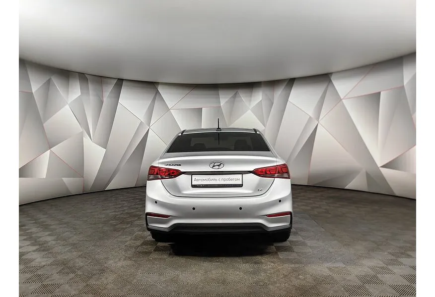 Hyundai Solaris 1.6 MT (123 л.с.) Серебристый в АВИЛОН. Слайд №8