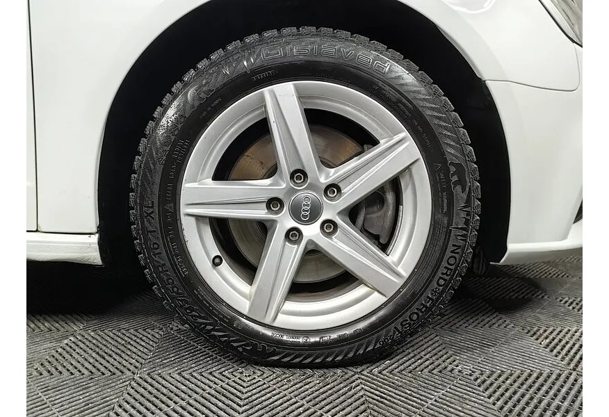 Audi A3 2.0 TFSI S-tronic (190 л.с.) Sport Белый в АВИЛОН. Слайд №9