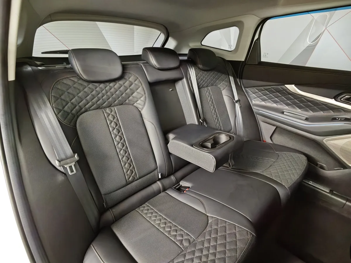 EXEED TXL 1.6 TGDI DCT7 AWD (186 л.с.) Белый в АВИЛОН. Слайд №17
