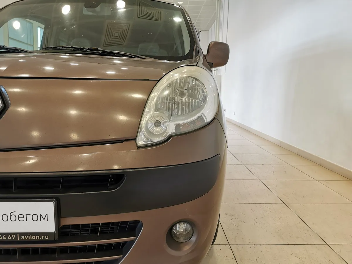 Renault Kangoo 1.6 MT (84 л.с.) Expression Коричневый в АВИЛОН. Слайд №10