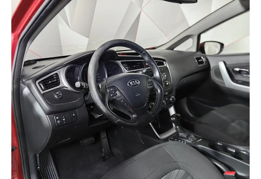 Kia Ceed 1.6 AT (130 л.с.) Comfort Красный в АВИЛОН. Слайд №18
