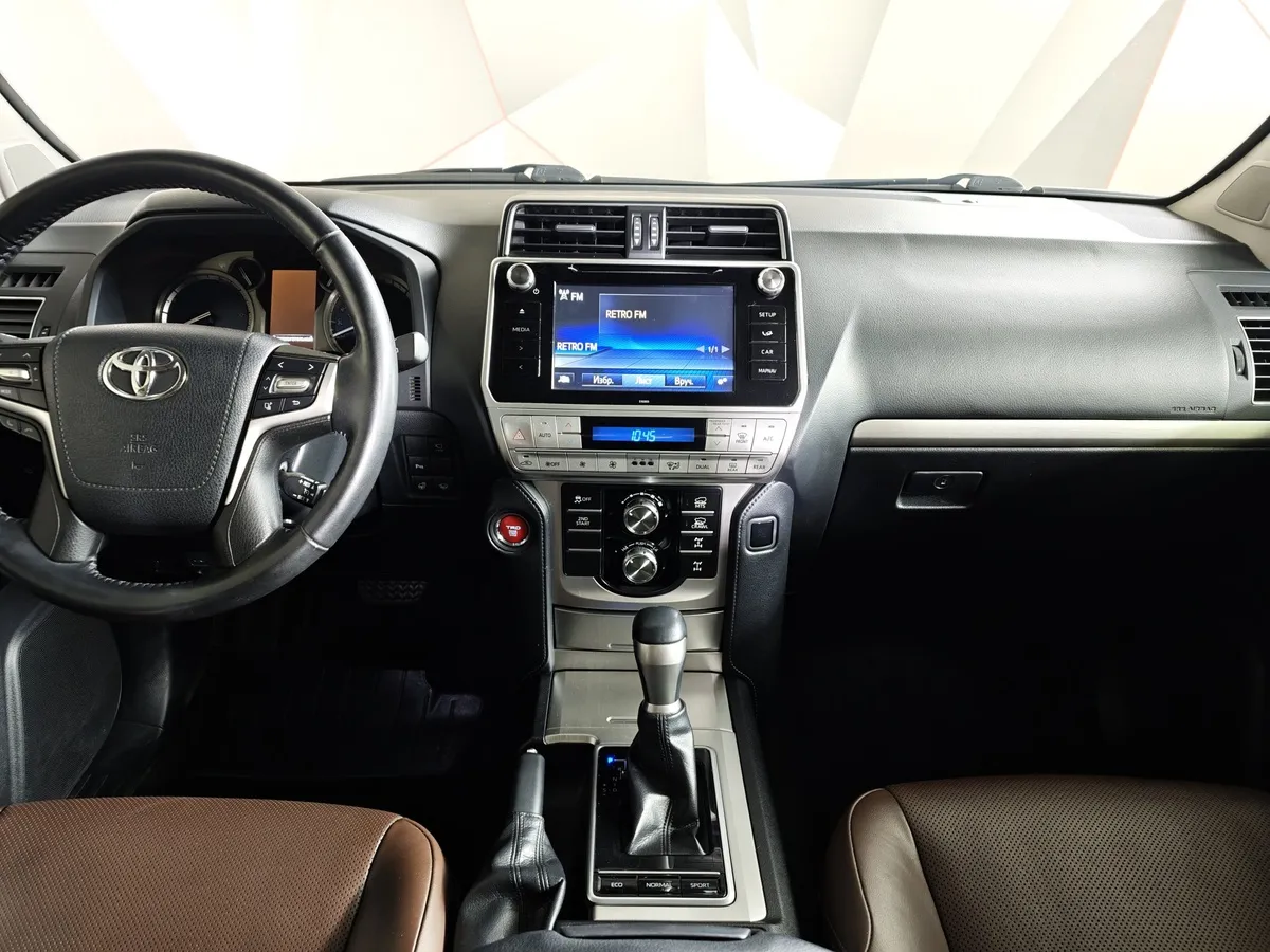 Toyota Land Cruiser Prado 4.0 AT AWD (249 л.с.) Черный в АВИЛОН. Слайд №14