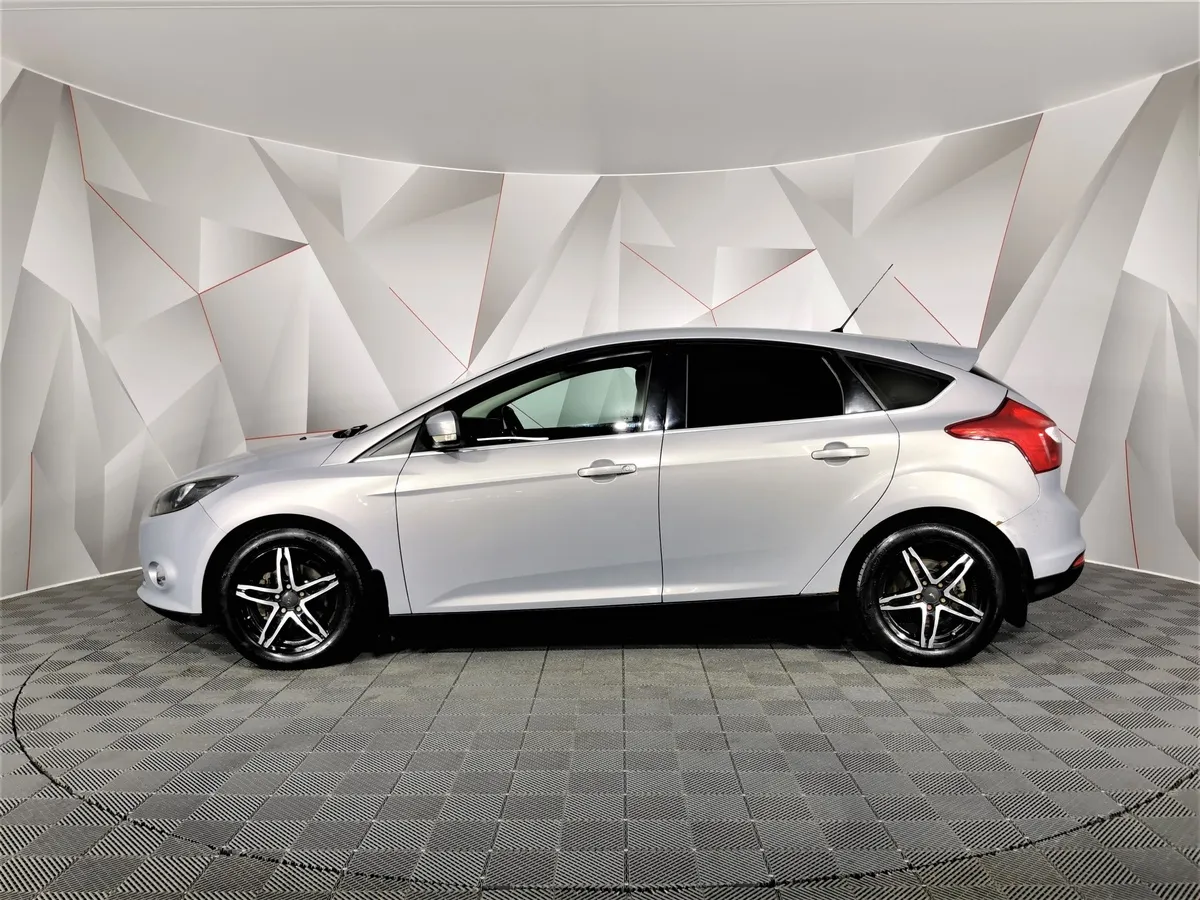 Ford Focus 1.6 PowerShift (125 л.с.) Trend Sport Голубой в АВИЛОН. Слайд №5