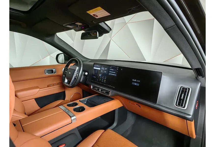 Li Auto L9 1.5 AT 4WD (449 л.с.) Max  Черный в АВИЛОН. Слайд №11