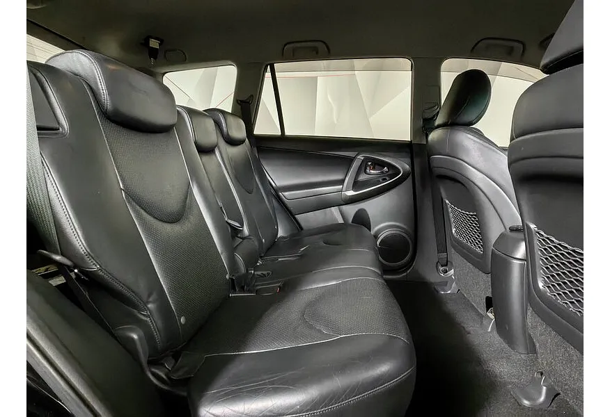 Toyota RAV4 2.4 CVT AWD (170 л.с.) Черный в АВИЛОН. Слайд №14