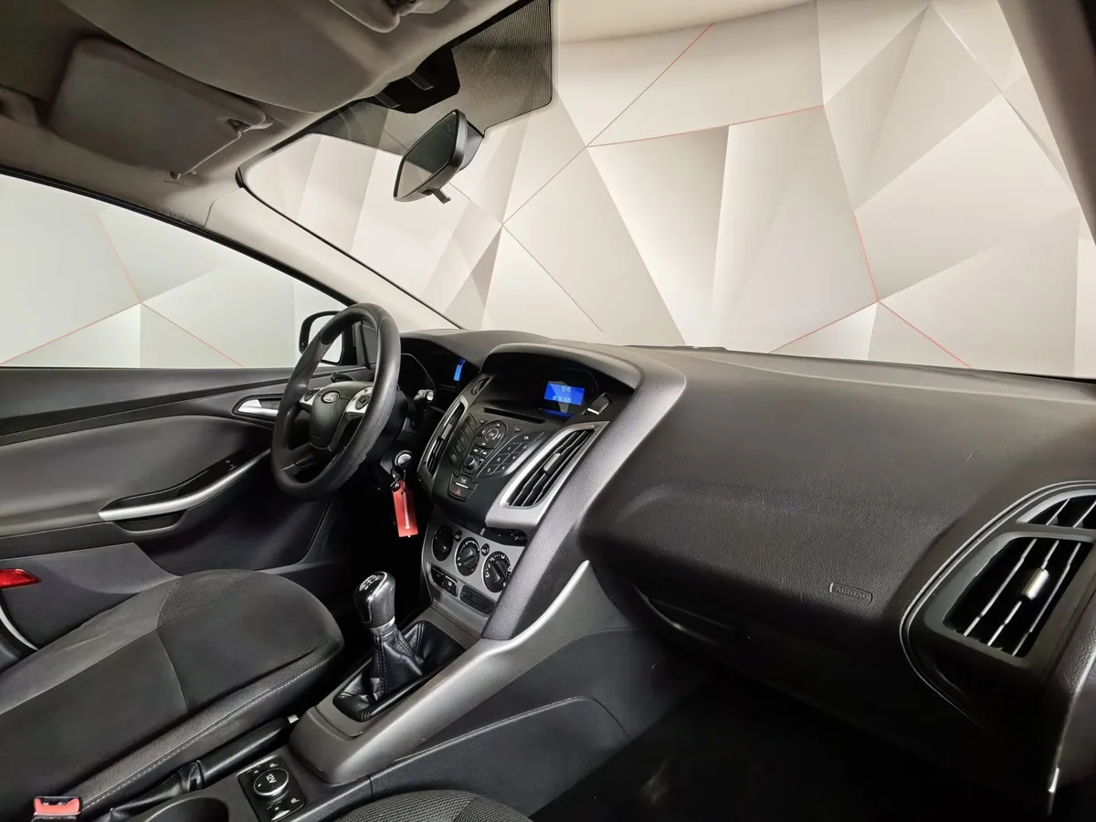 Ford Focus 1.6 MT (105 л.с.) Trend Серый в АВИЛОН. Слайд №13